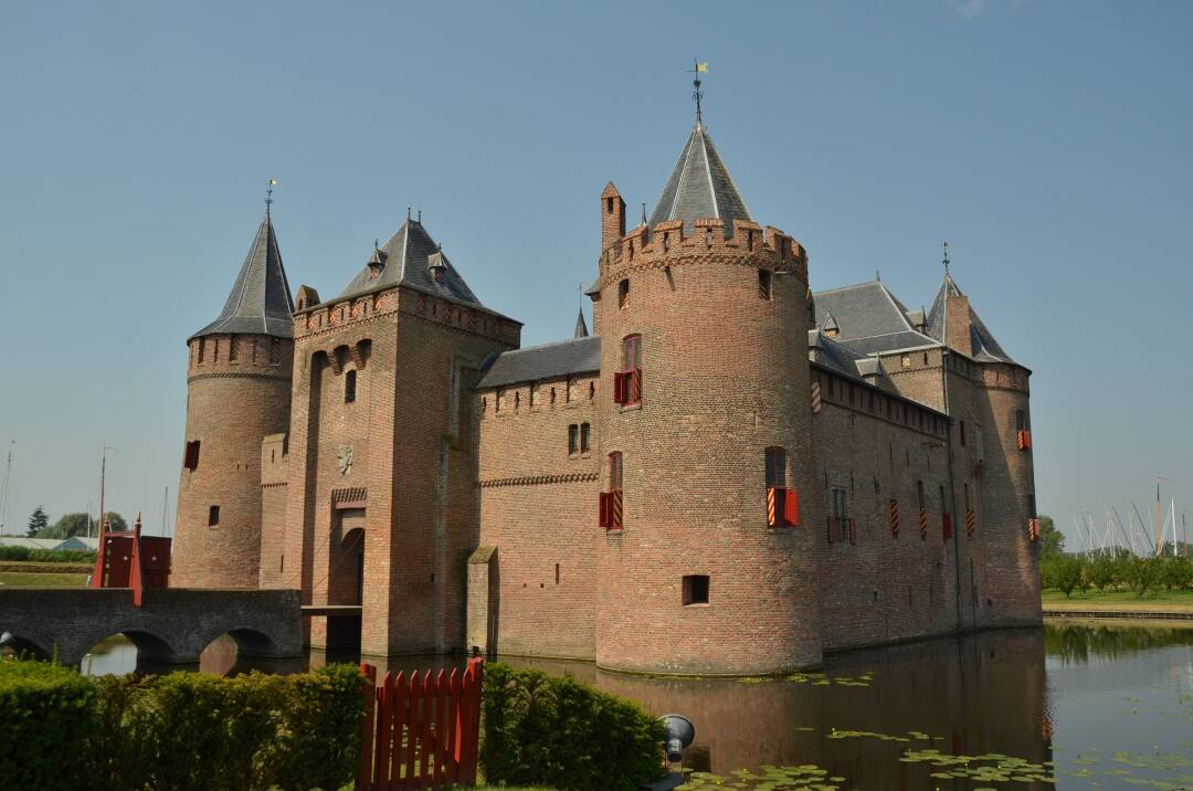 Le Muiderslot, l&#39;un des ch&acirc;teaux les plus pittoresques des Pays-Bas.&nbsp;