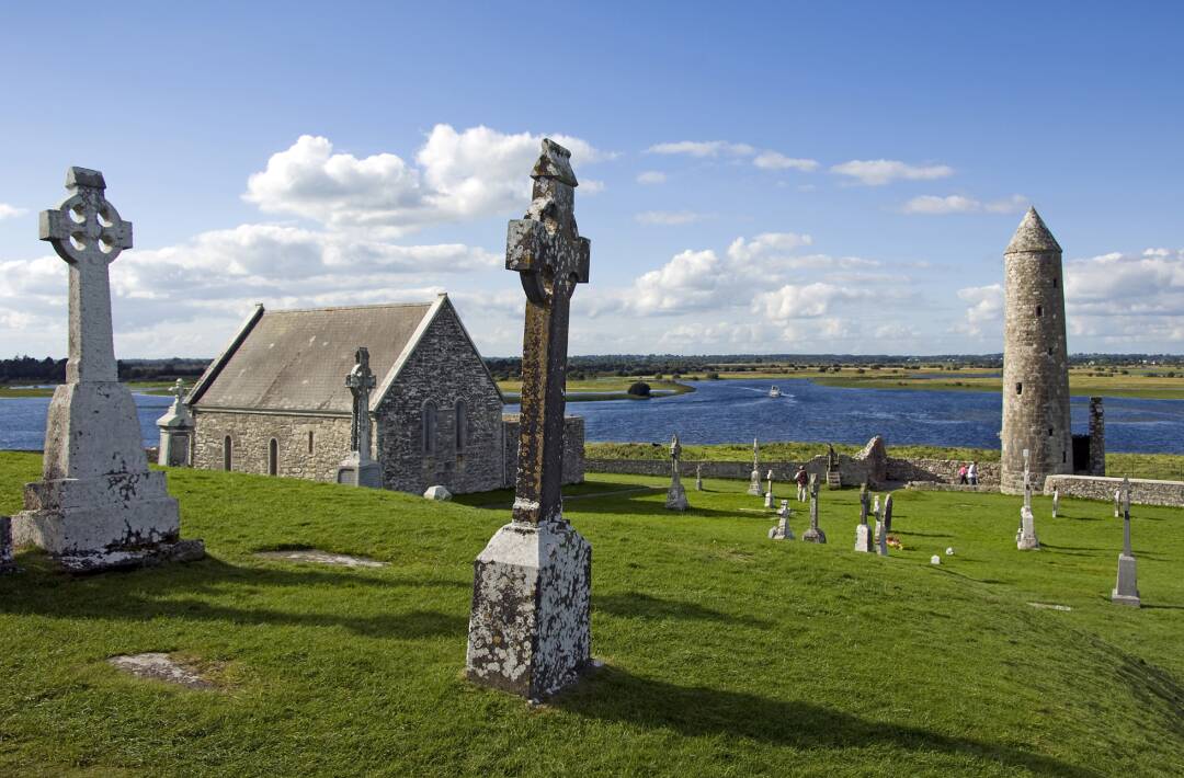 Monast&egrave;re de Clonmacnoise, une r&eacute;elle immersion dans l&rsquo;histoire irlandaise