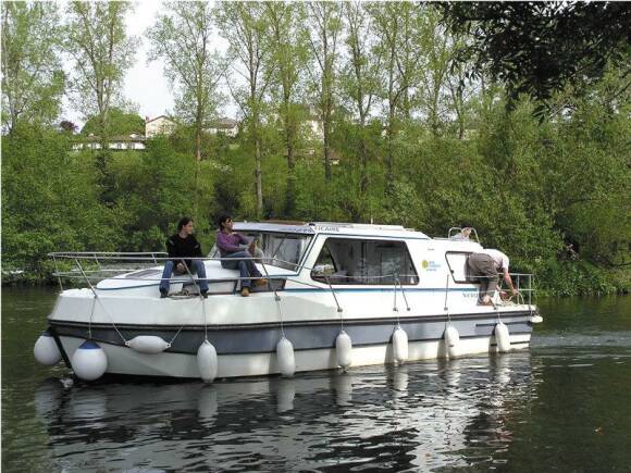 Bateau sans permis Riviera 1130 ext 3