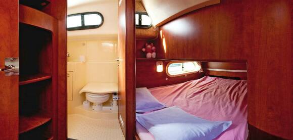 Sedan 1160 N - Cabine Tribord avec un Lit Double