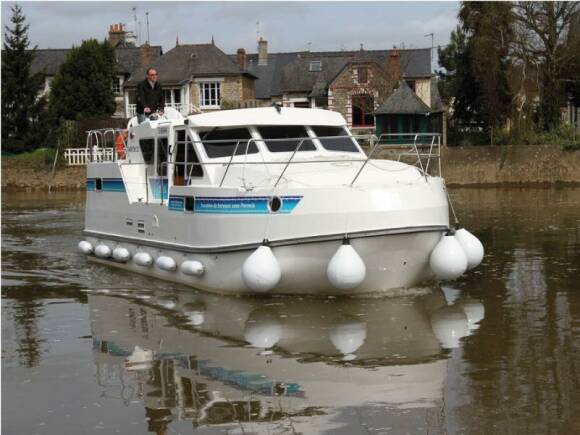 Bateau Sans Permis Tarpon 32 ext 5