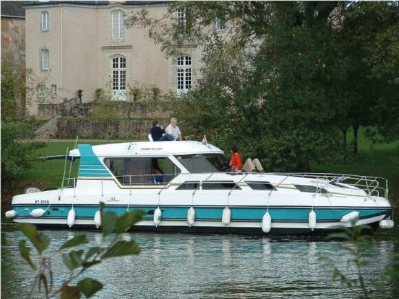 Bateau Sans Permis Sedan 1300 A - 5 Cabines